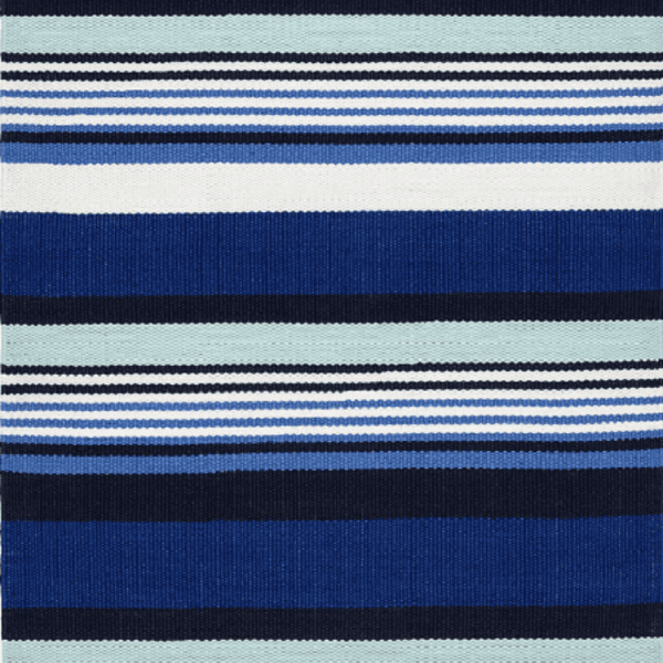Blauer Kunstfaser-Teppich "Sunny" von Dash & Albert