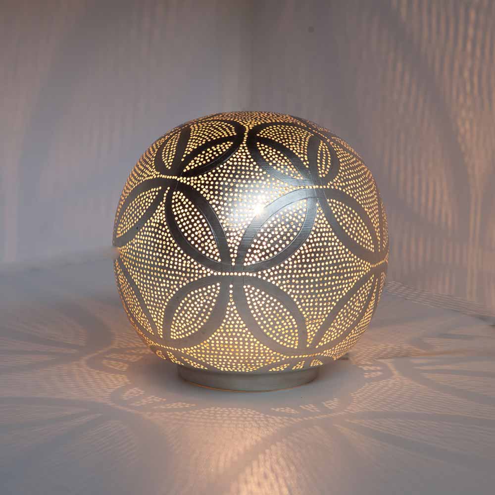 Orientalische Tischlampe Metall/Acryl Kugelform silbern Finke