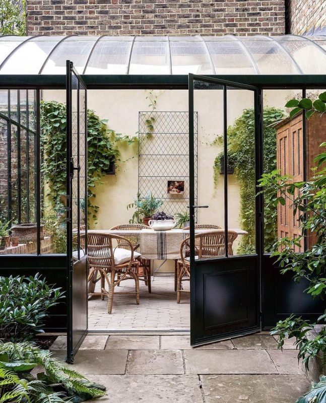Französisches Designer Outdoormöbel Gartentisch Stühle | milanari.com